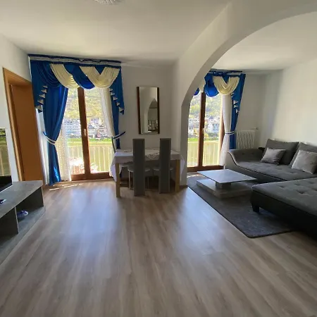 Holiday Apartment Mit Moselblick Im Moselhaus Cochem Exterior photo
